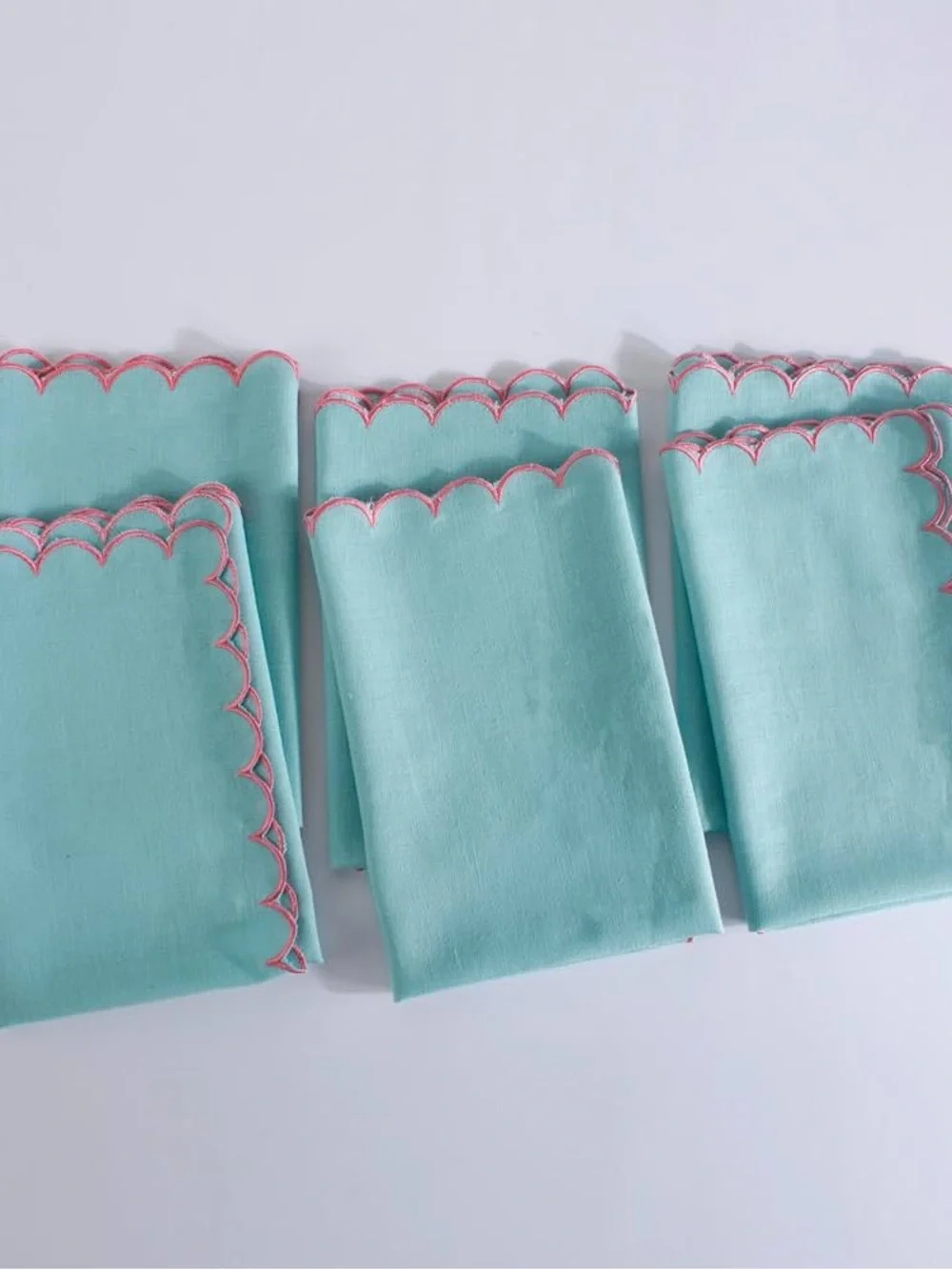 Light Aqua Cloth Napkin Set (6) with Pink Scallop Stitching